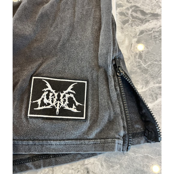 Reason World Tour SZ L Black Graphic T-Shirt NEW Neon Spray Paint Effect Unisex - Picture 5 of 9